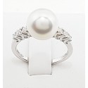 Anello in oro bianco con perla Autraliana e diamanti Miluna